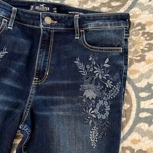 Hollister • Floral Embroidered 'High Rise Super Skinny' Denim Jeans (13)